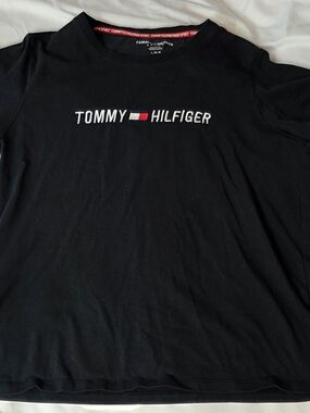 Tommy Hilfiger Black Tee Womans Large